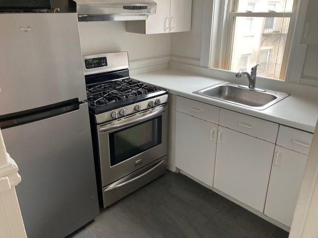 125 Park Dr 30, Boston, MA 02215