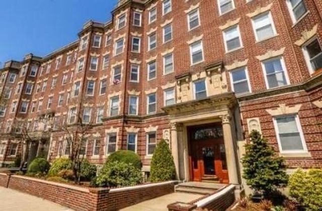 125 Park Dr 30, Boston, MA 02215