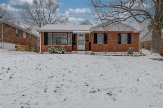 8943 Blackpool Drive, St Louis, MO 63123