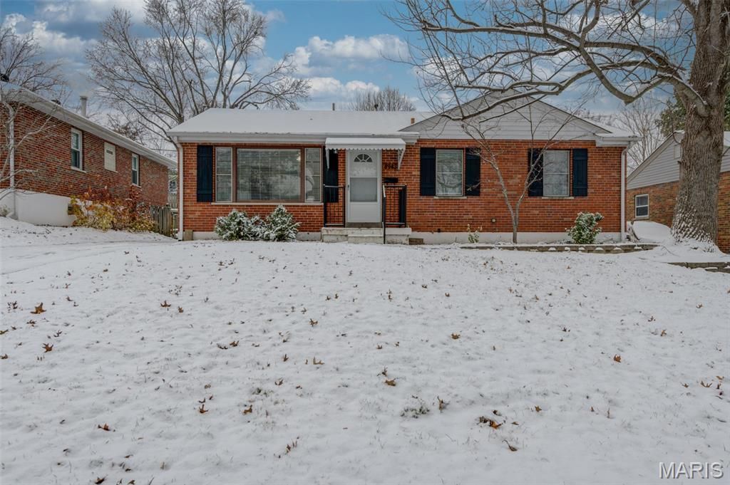 8943 Blackpool Drive, St Louis, MO 63123