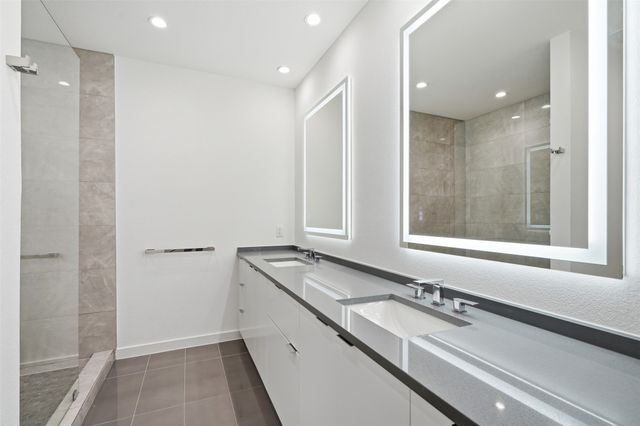 2724 Hondo, Dallas, TX 75219
