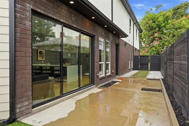 2724 Hondo, Dallas, TX 75219