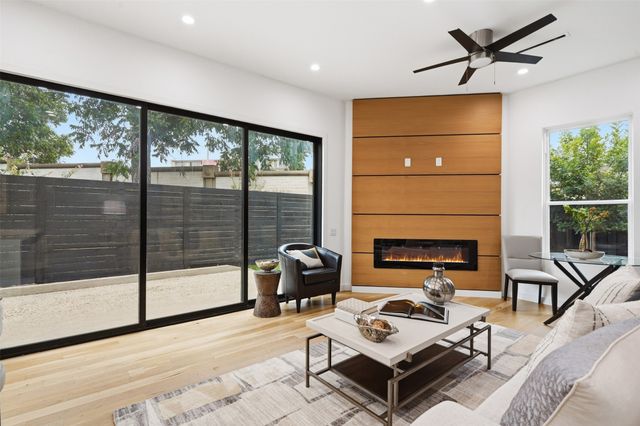 2724 Hondo, Dallas, TX 75219