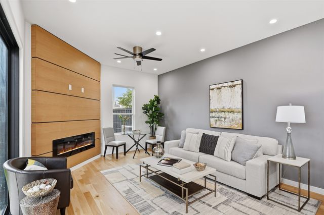 2724 Hondo, Dallas, TX 75219