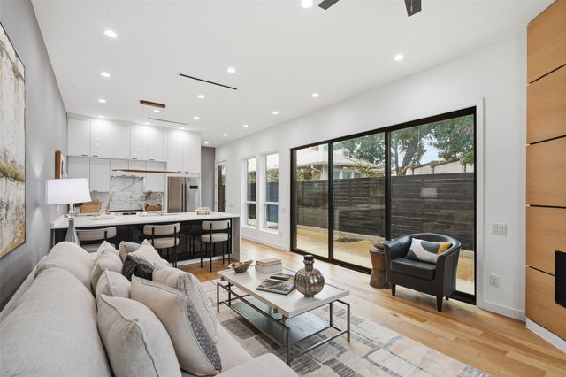 2724 Hondo, Dallas, TX 75219