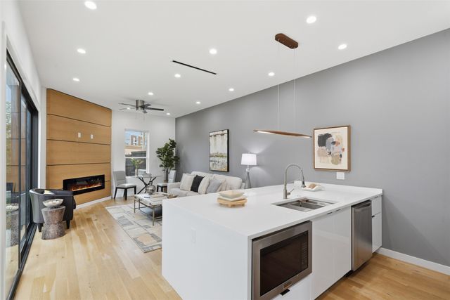 2724 Hondo, Dallas, TX 75219