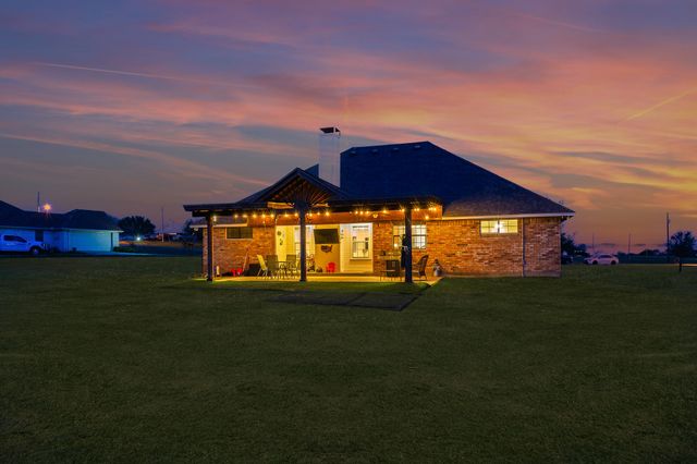 116 Creekview Circle, Maypearl, TX 76064