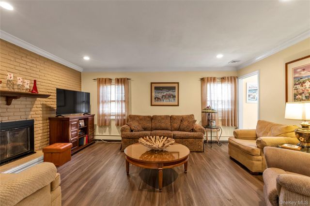 2 Sandpiper Lane, Northport, NY 11768