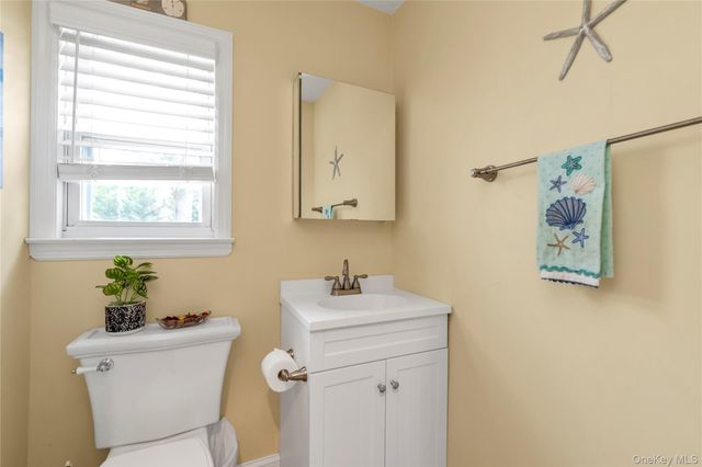 2 Sandpiper Lane, Northport, NY 11768