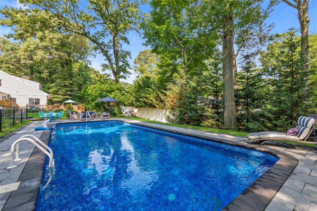 2 Sandpiper Lane, Northport, NY 11768