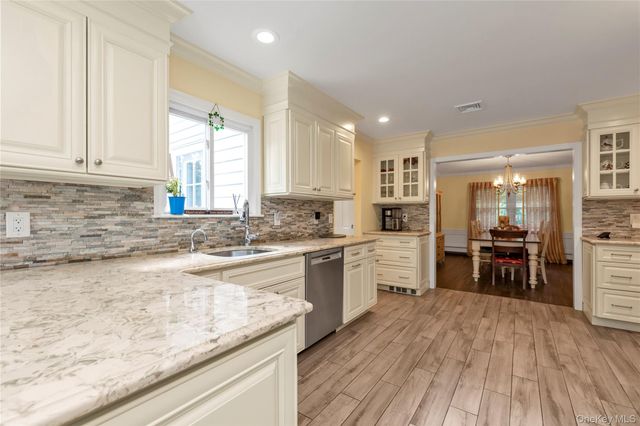 2 Sandpiper Lane, Northport, NY 11768
