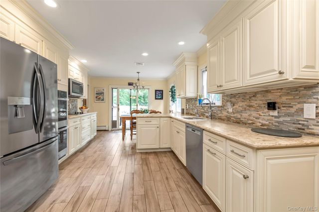 2 Sandpiper Lane, Northport, NY 11768