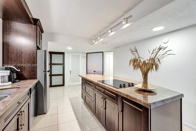 5420 N Ocean Drive 2201, Singer Island, FL 33404