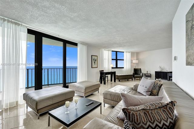 5420 N Ocean Drive 2201, Singer Island, FL 33404