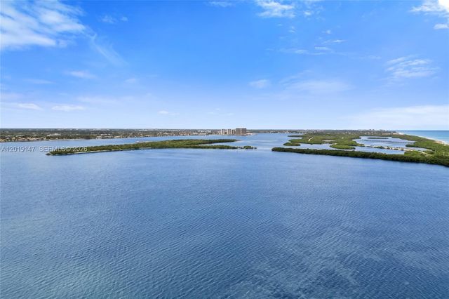 5420 N Ocean Drive 2201, Singer Island, FL 33404