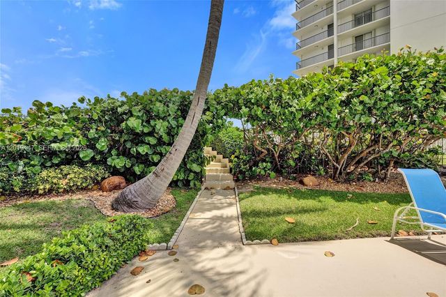 5420 N Ocean Drive 2201, Singer Island, FL 33404