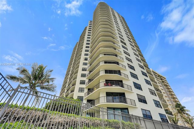 5420 N Ocean Drive 2201, Singer Island, FL 33404
