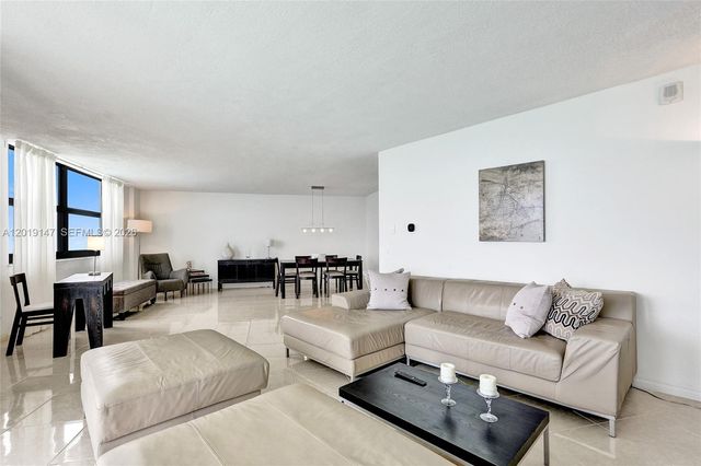 5420 N Ocean Drive 2201, Singer Island, FL 33404