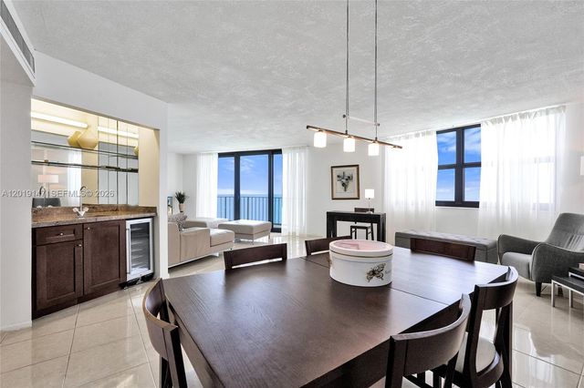 5420 N Ocean Drive 2201, Singer Island, FL 33404