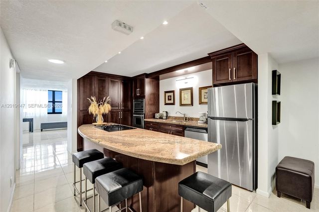5420 N Ocean Drive 2201, Singer Island, FL 33404