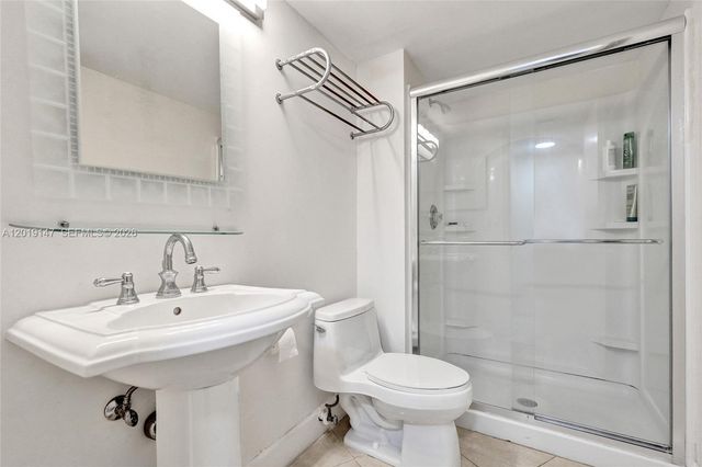 5420 N Ocean Drive 2201, Singer Island, FL 33404