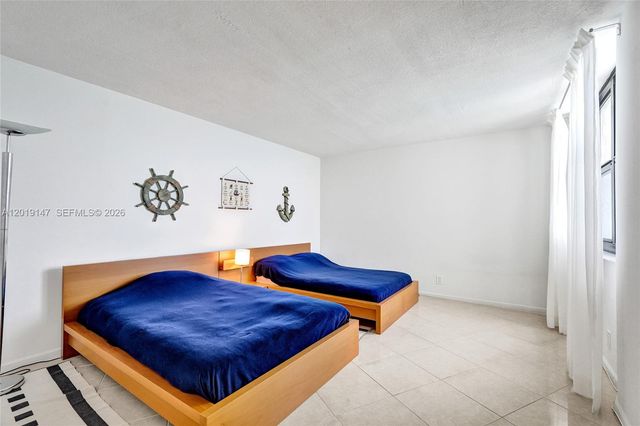 5420 N Ocean Drive 2201, Singer Island, FL 33404