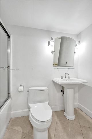 5420 N Ocean Drive 2201, Singer Island, FL 33404