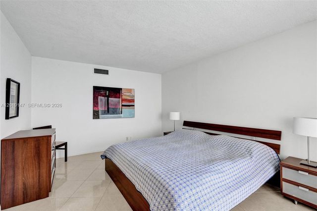 5420 N Ocean Drive 2201, Singer Island, FL 33404