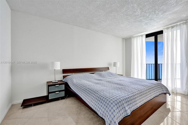 5420 N Ocean Drive 2201, Singer Island, FL 33404