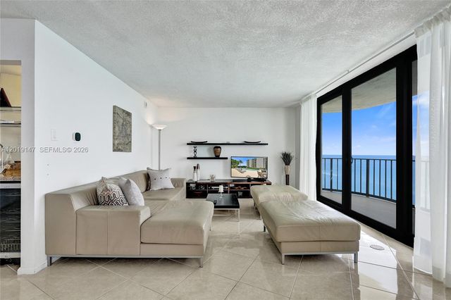 5420 N Ocean Drive 2201, Singer Island, FL 33404