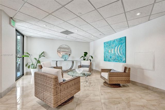 5420 N Ocean Drive 2201, Singer Island, FL 33404