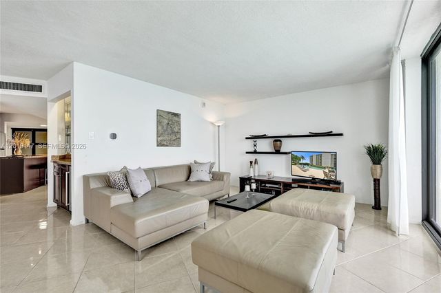 5420 N Ocean Drive 2201, Singer Island, FL 33404