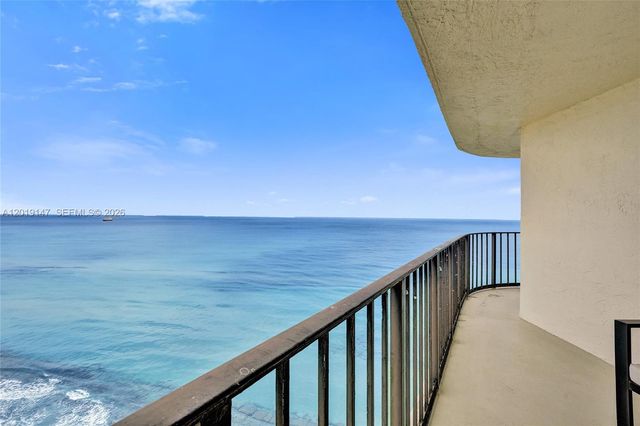 5420 N Ocean Drive 2201, Singer Island, FL 33404