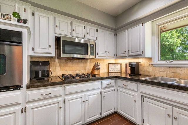 108 Easy Street Court, Edmond, OK 73012