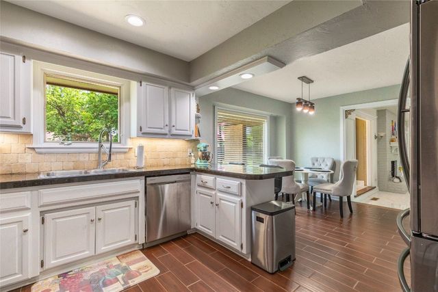 108 Easy Street Court, Edmond, OK 73012