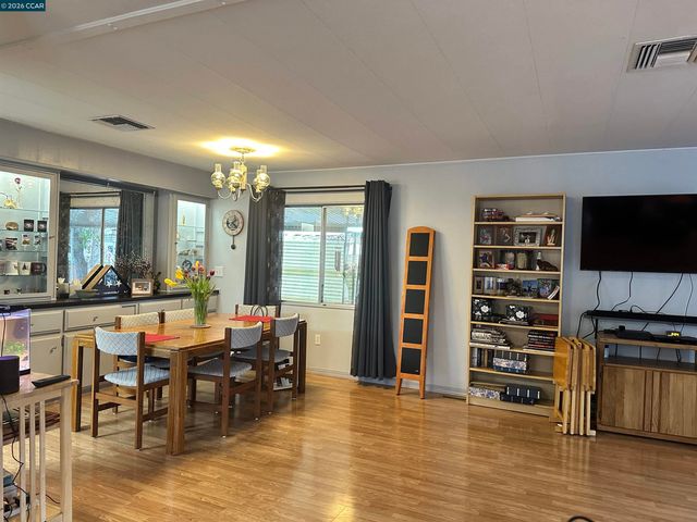 1080 San Miguel Rd. 134, Concord, CA 94518