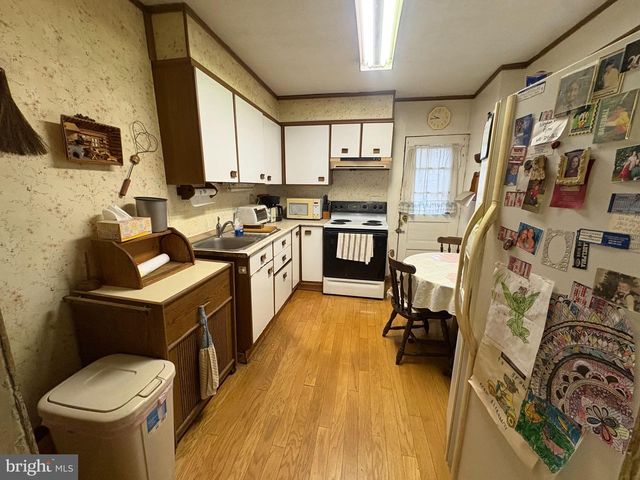861 N BAMBREY ST, Philadelphia, PA 19130