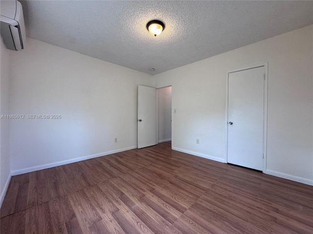 520 NE 82nd Ter 10, Miami, FL 33138