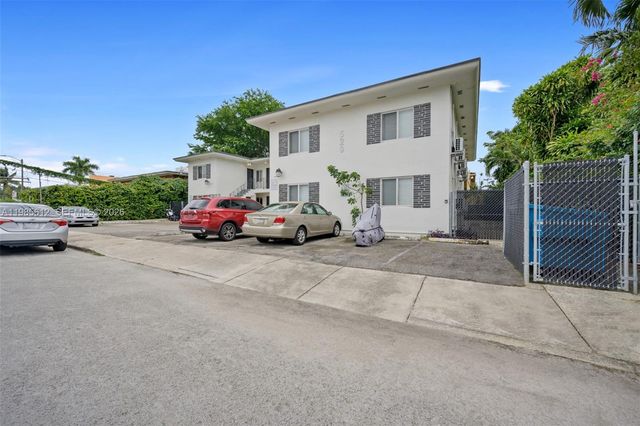 520 NE 82nd Ter 10, Miami, FL 33138