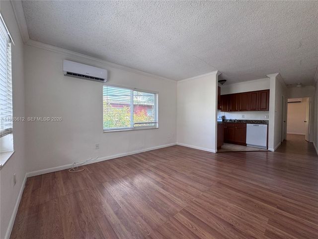 520 NE 82nd Ter 10, Miami, FL 33138