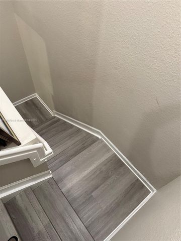 4725 Santa Cruz Way, Davie, FL 33314