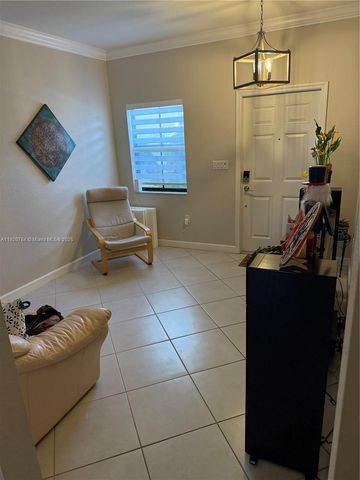 4725 Santa Cruz Way, Davie, FL 33314