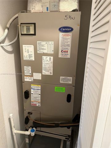 4725 Santa Cruz Way, Davie, FL 33314