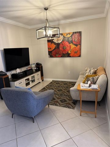 4725 Santa Cruz Way, Davie, FL 33314