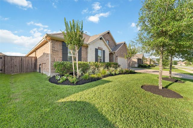 30822 Berkshire Downs Drive, Tomball, TX 77375