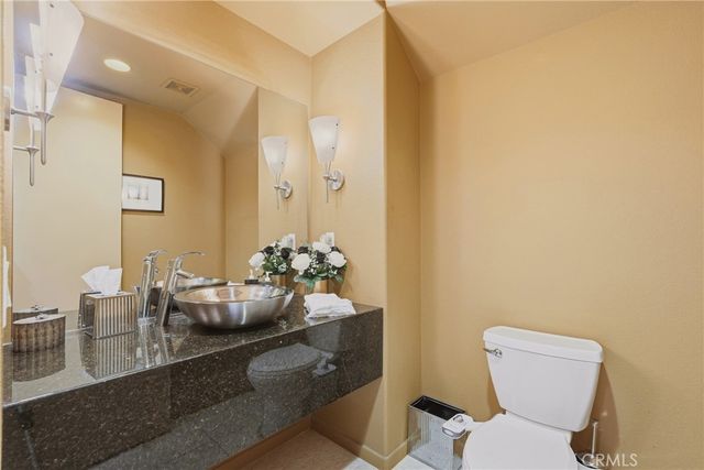 2990 Candlelight Lane, Palm Springs, CA 92264