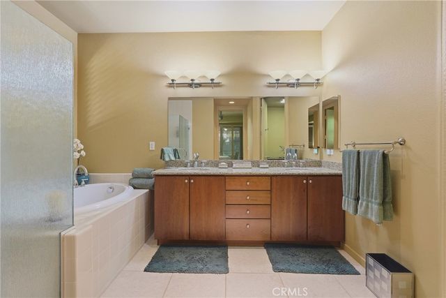 2990 Candlelight Lane, Palm Springs, CA 92264