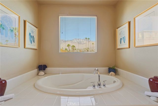 2990 Candlelight Lane, Palm Springs, CA 92264