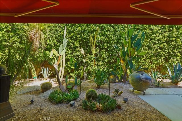 2990 Candlelight Lane, Palm Springs, CA 92264