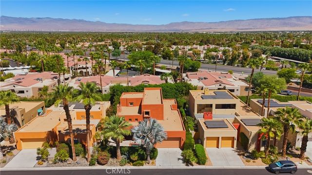 2990 Candlelight Lane, Palm Springs, CA 92264